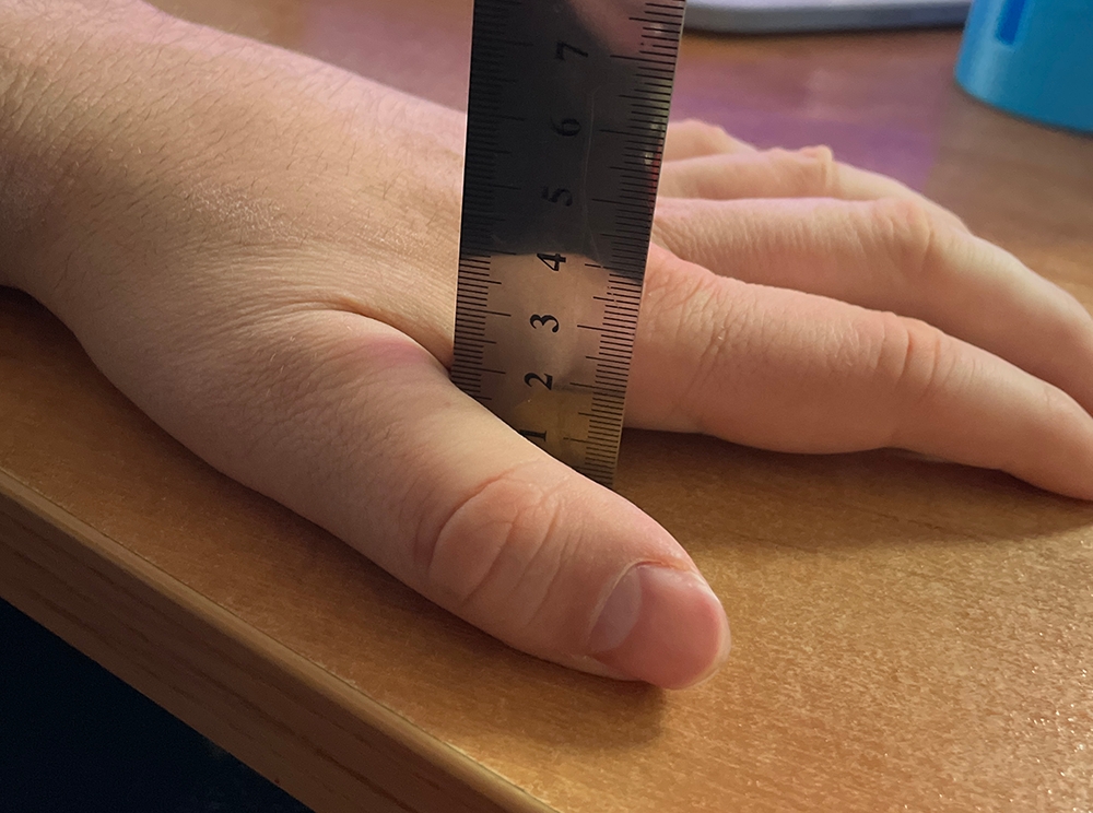 How size hand